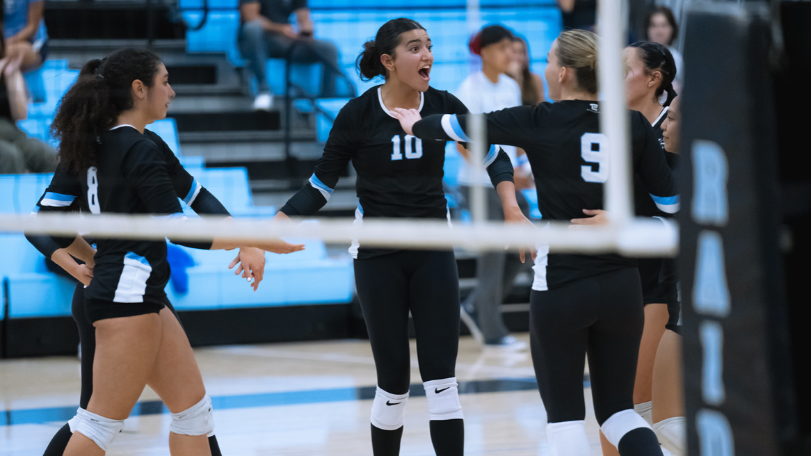 Women's Volleyball vs Santa Monica 9/25/24