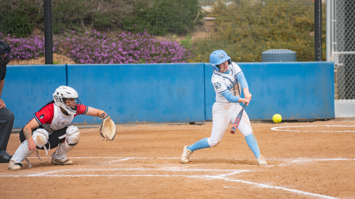 Softball defeats Cuesta to take top spot in WSC North standings