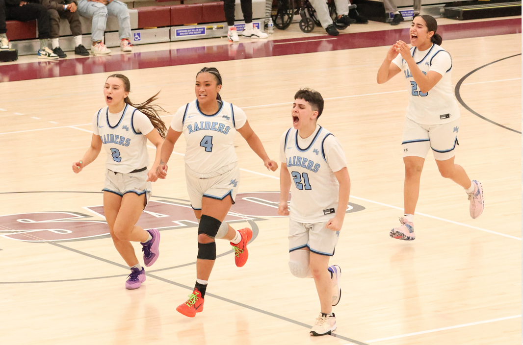 Saidoff saves the day as Women's Basketball defeats Laney, 47-44, head to CCCAA State Semi-final.